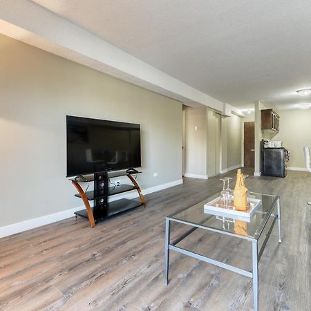 A Spacious Downtown 1-Bed Suite Calgary Zewnętrze zdjęcie