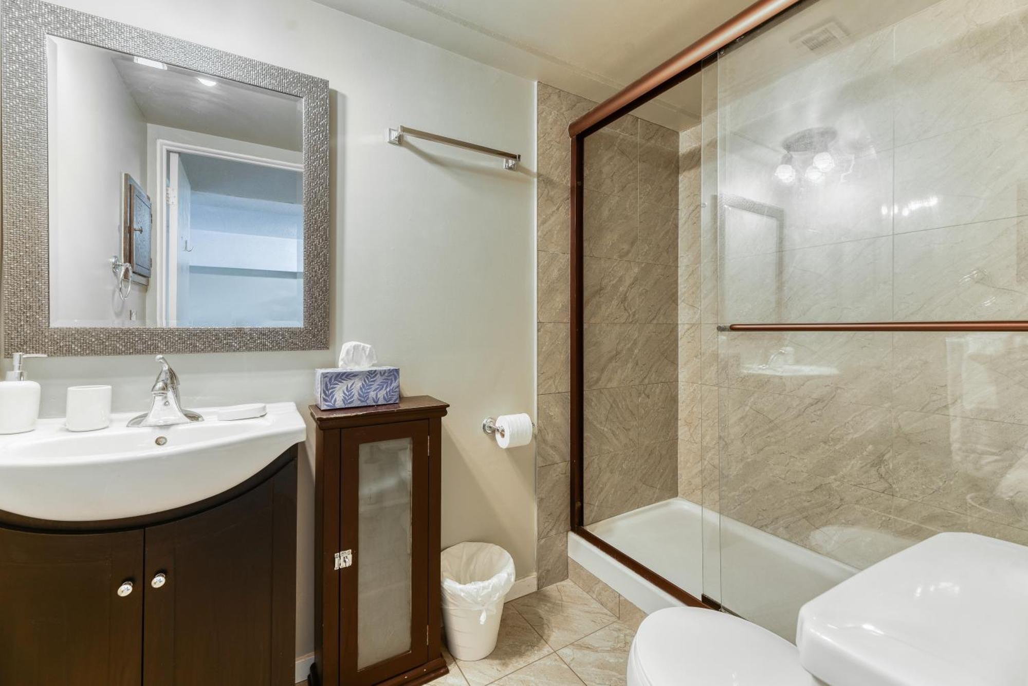 A Spacious Downtown 1-Bed Suite Calgary Zewnętrze zdjęcie