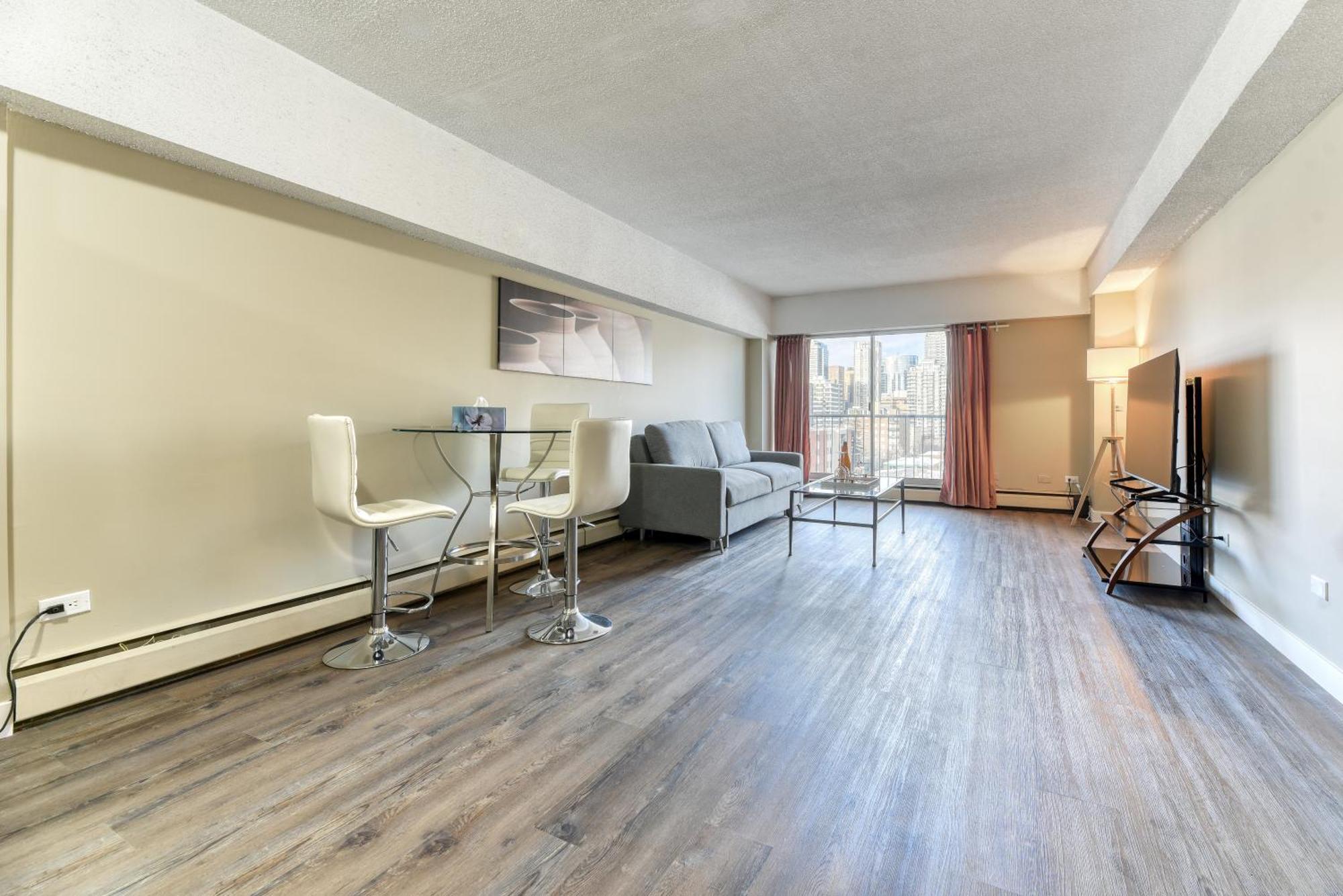 A Spacious Downtown 1-Bed Suite Calgary Zewnętrze zdjęcie