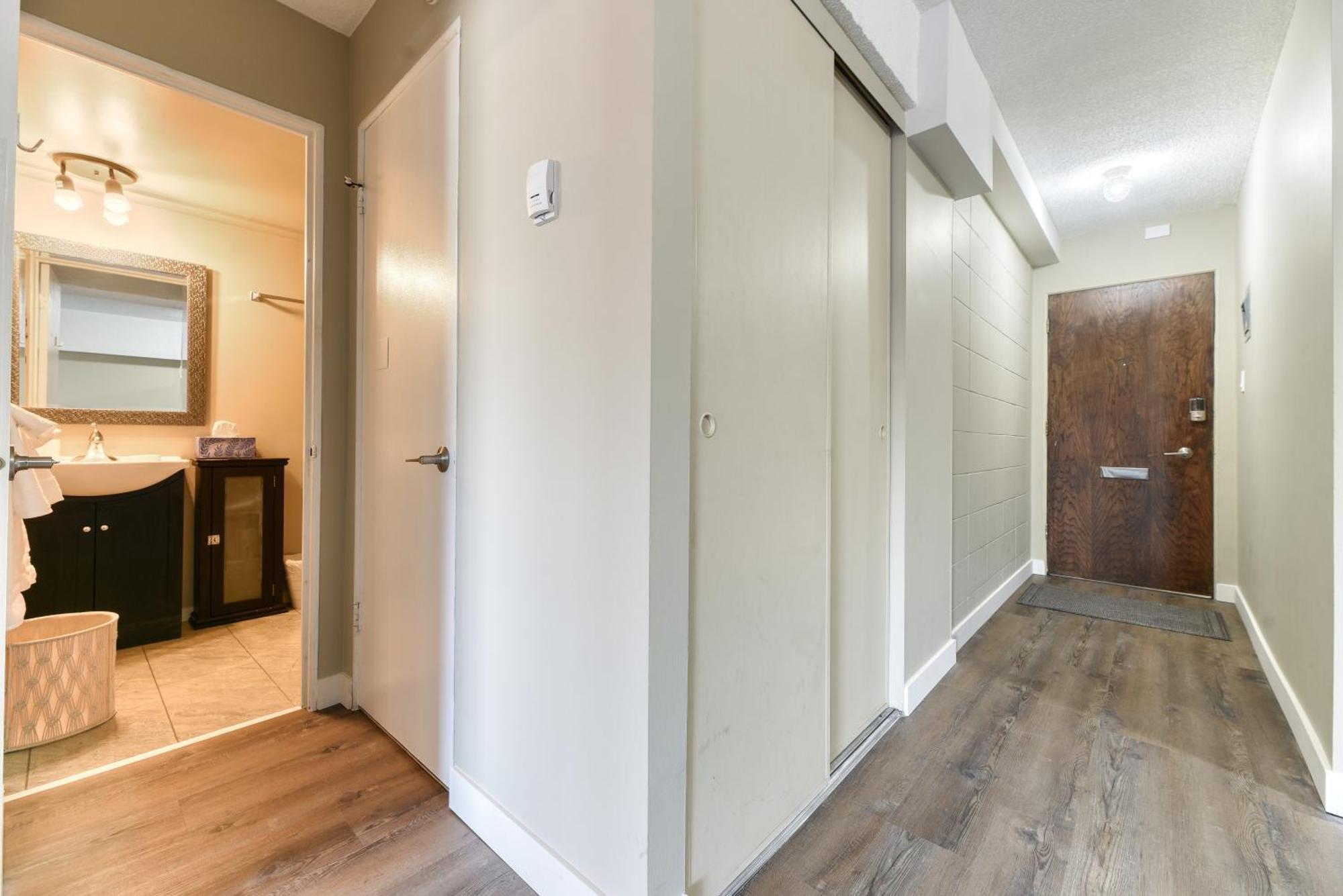 A Spacious Downtown 1-Bed Suite Calgary Zewnętrze zdjęcie